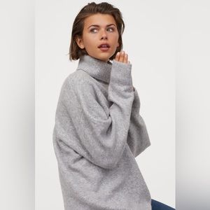 H&M basic grey long turtle neck sweater size medium